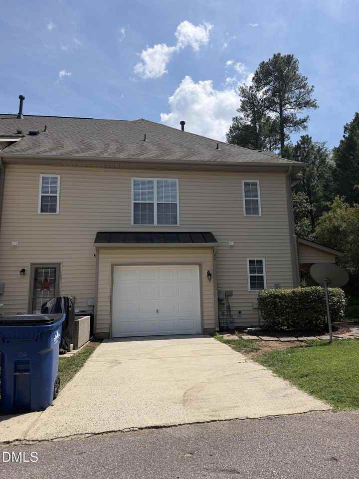 9915 Wasser Ct - Photo 6 of 13