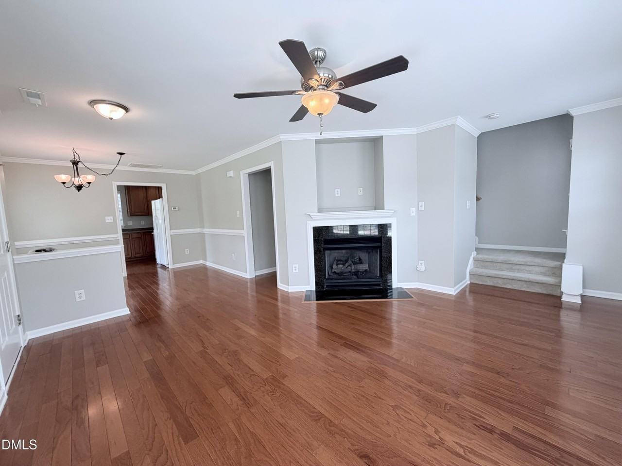9812 Grettle Ct - Photo 2 of 13