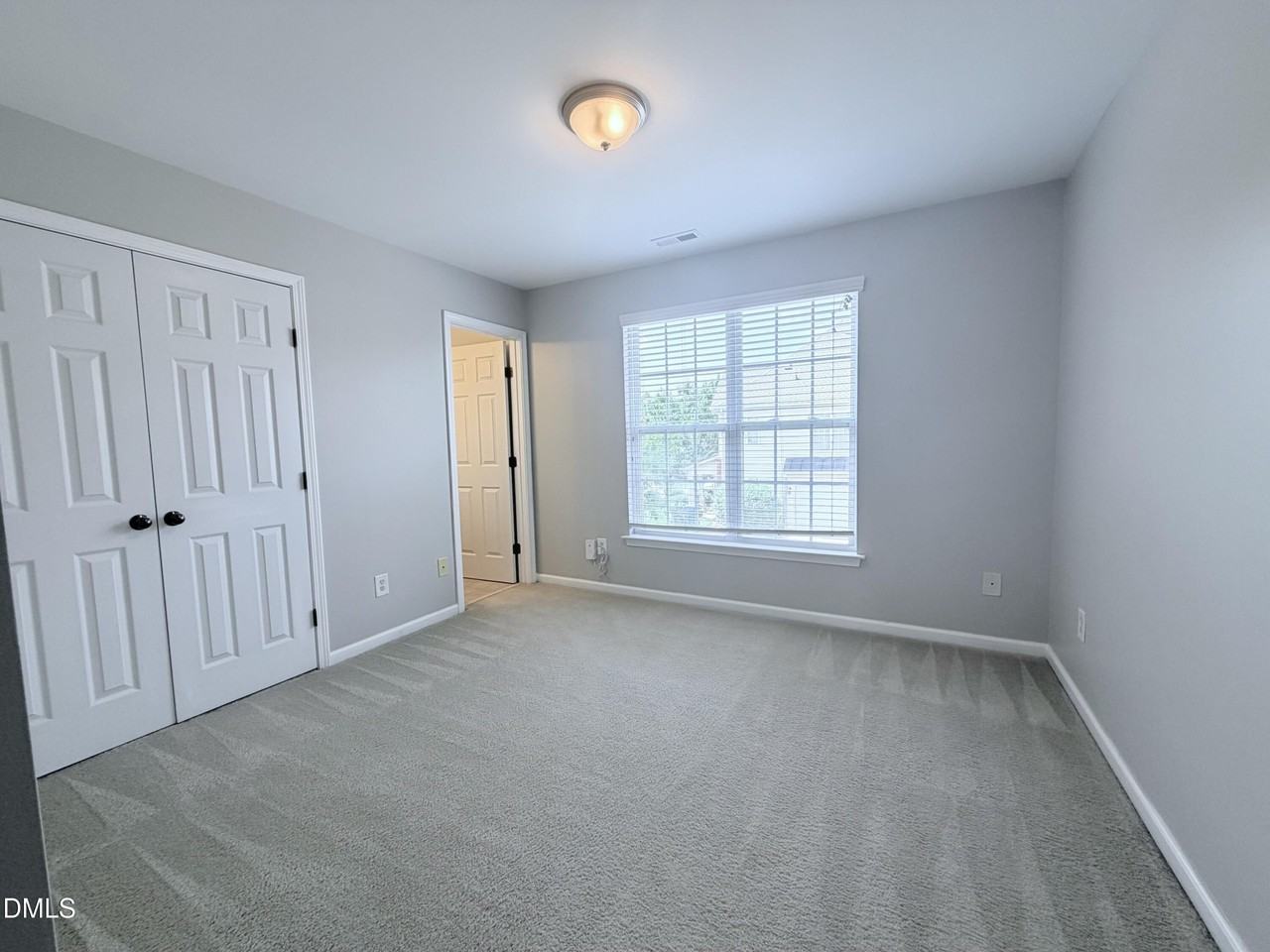 9812 Grettle Ct - Photo 6 of 13