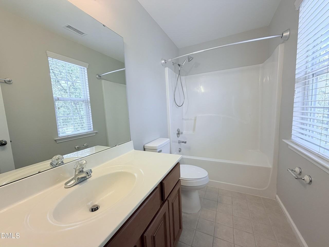 9812 Grettle Ct - Photo 7 of 13