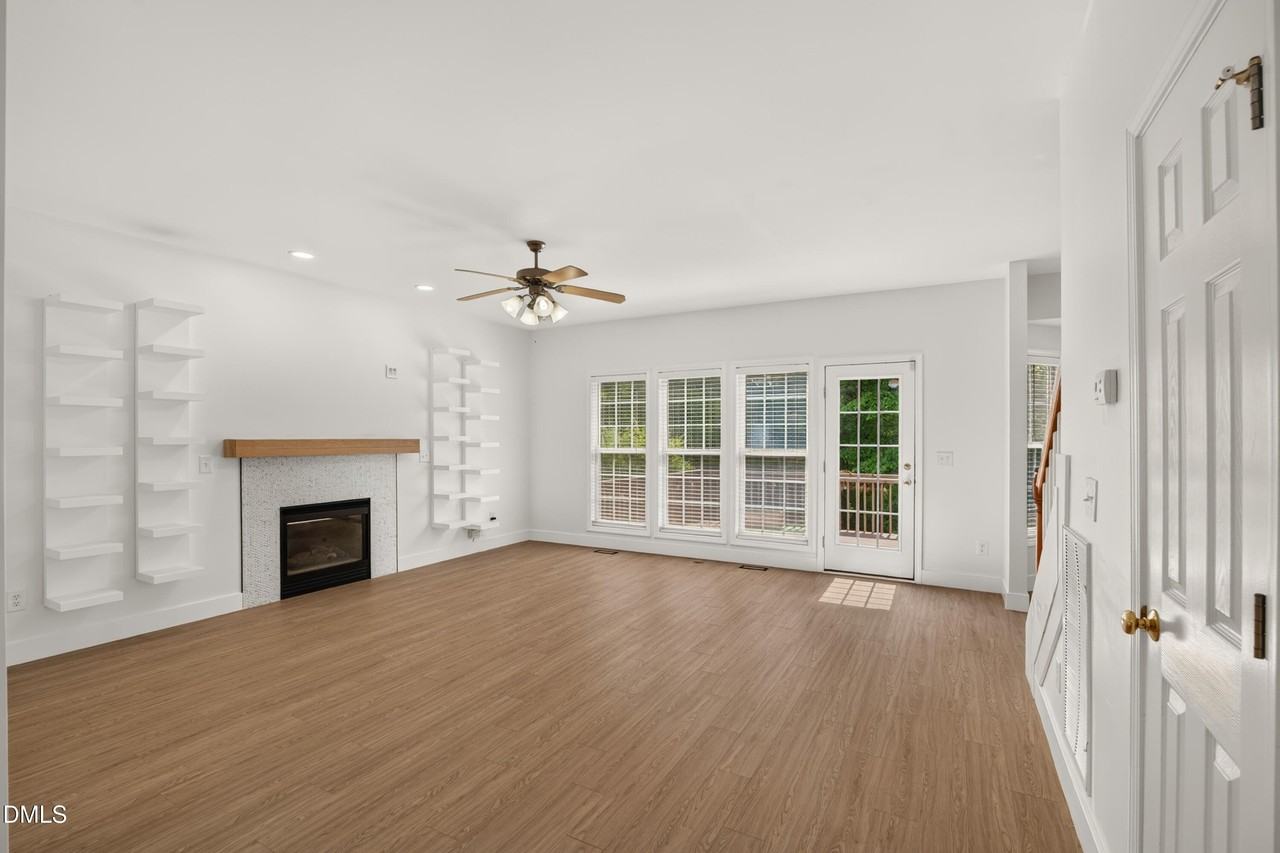 3013 Englefield Dr - Photo 6 of 45