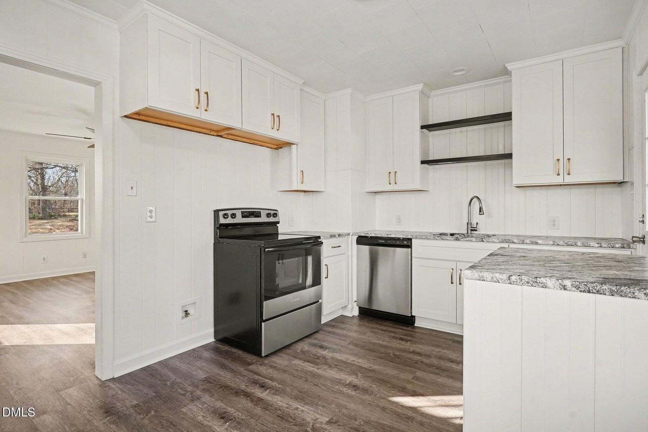 1101 E Mason St - Photo 3 of 10
