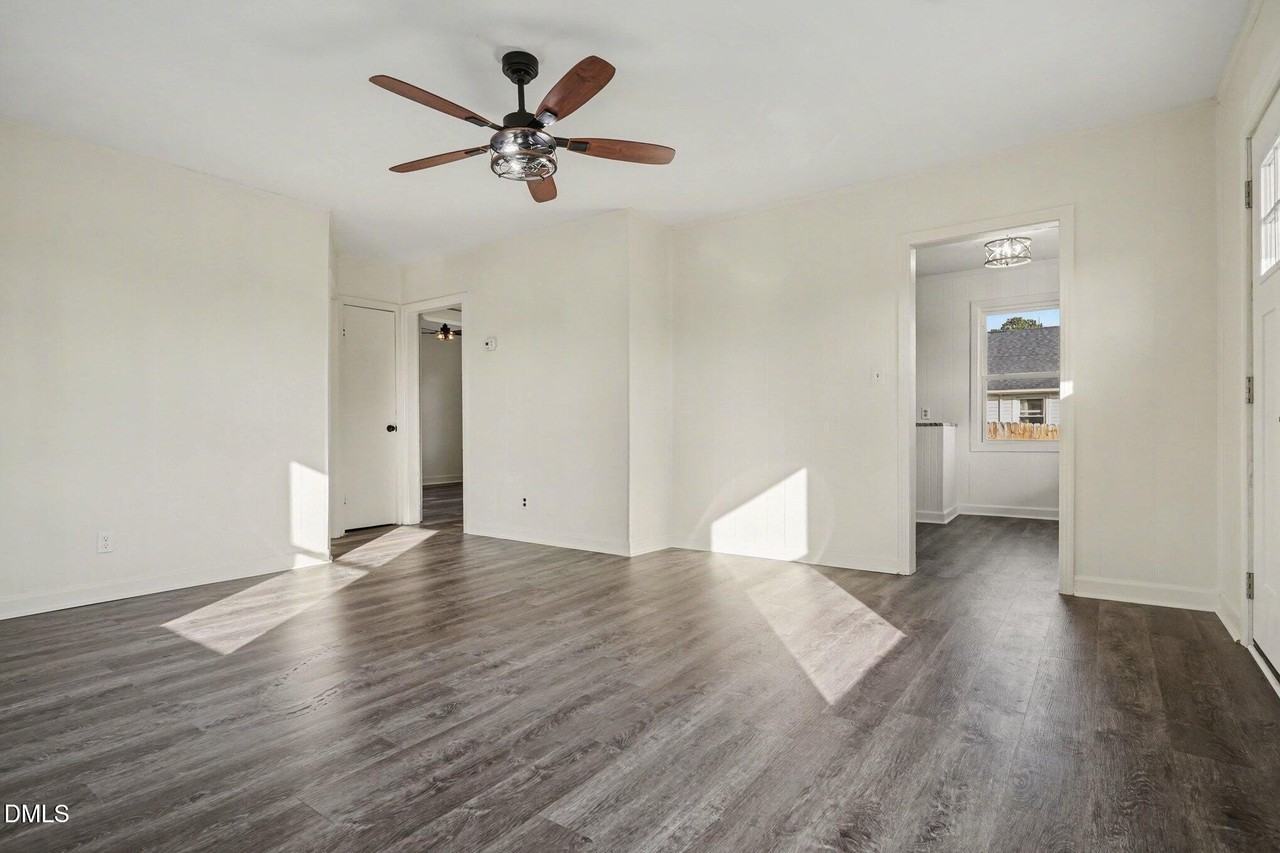 1101 E Mason St - Photo 5 of 10