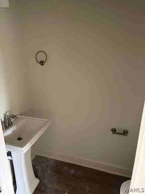 321 Hargrove Rd - Photo 4 of 15