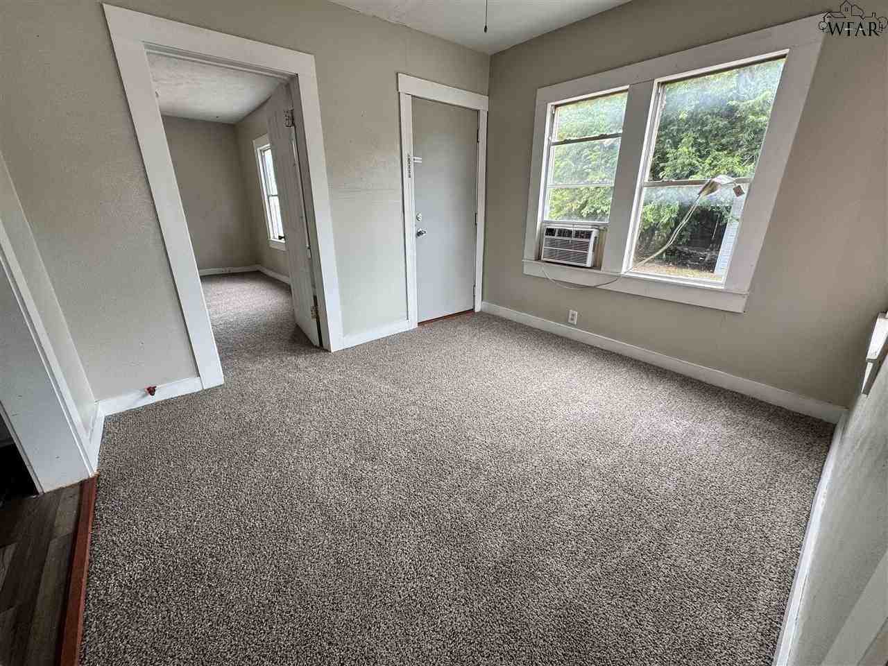 3006 Avenue K #A - Photo 4 of 5
