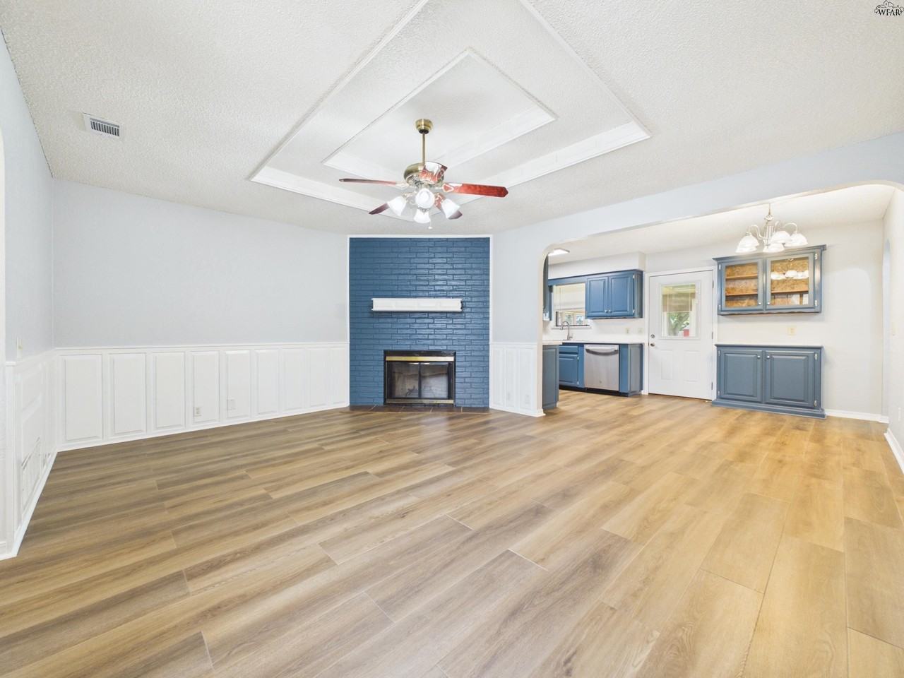 4844 Matterhorn Dr - Photo 6 of 40