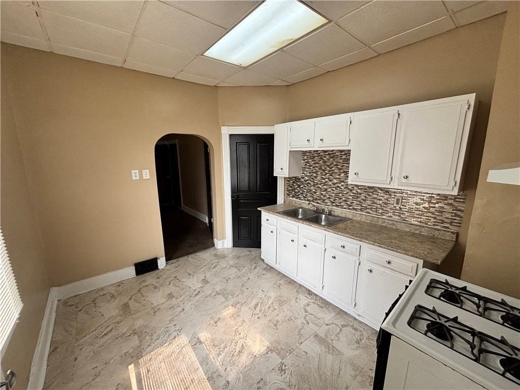 612 E 18th Ave - Photo 5 of 20