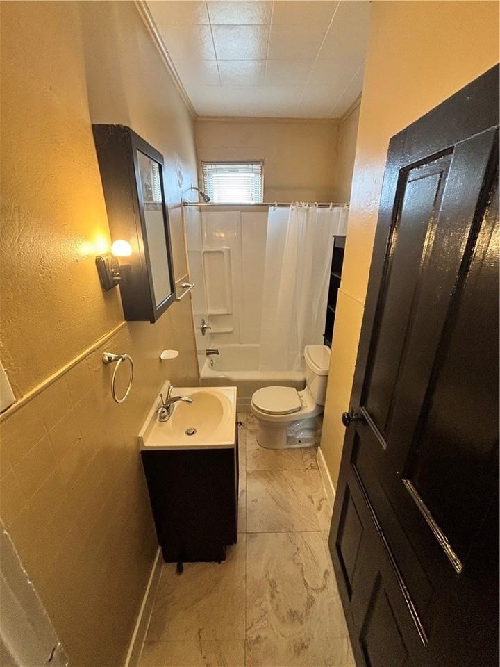 612 E 18th Ave - Photo 6 of 20