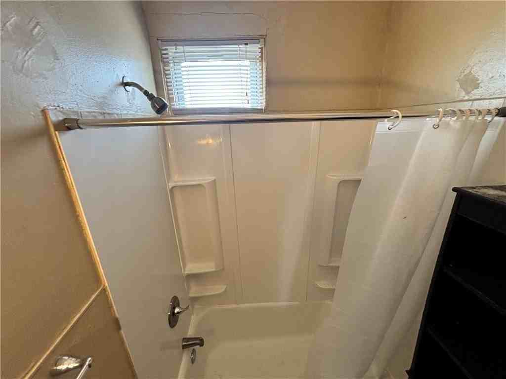 612 E 18th Ave - Photo 7 of 20