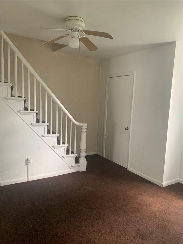 310 Knox Ave - Photo 2 of 17