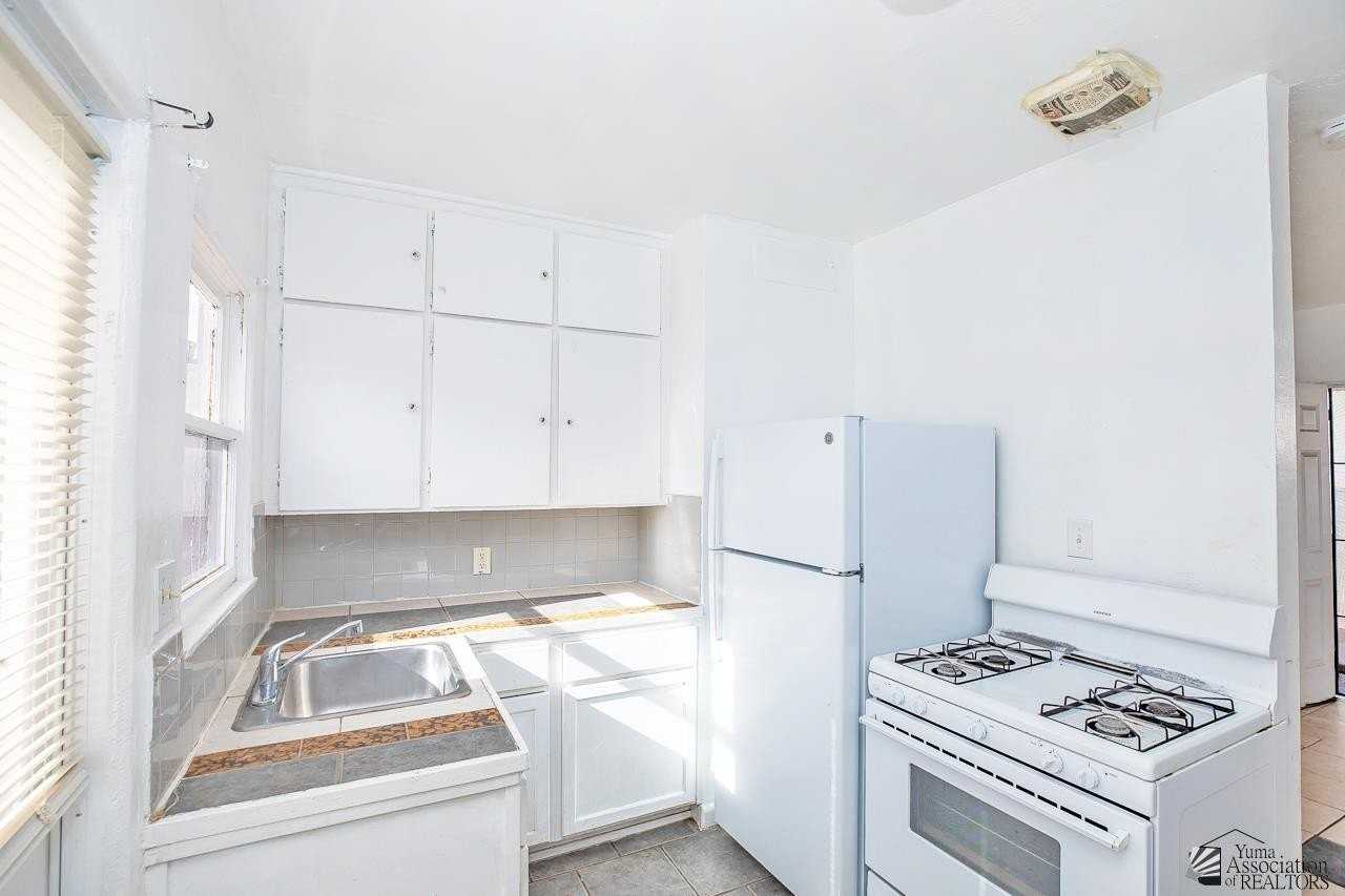 531 S 1st Ave #2 - Photo 7 of 14