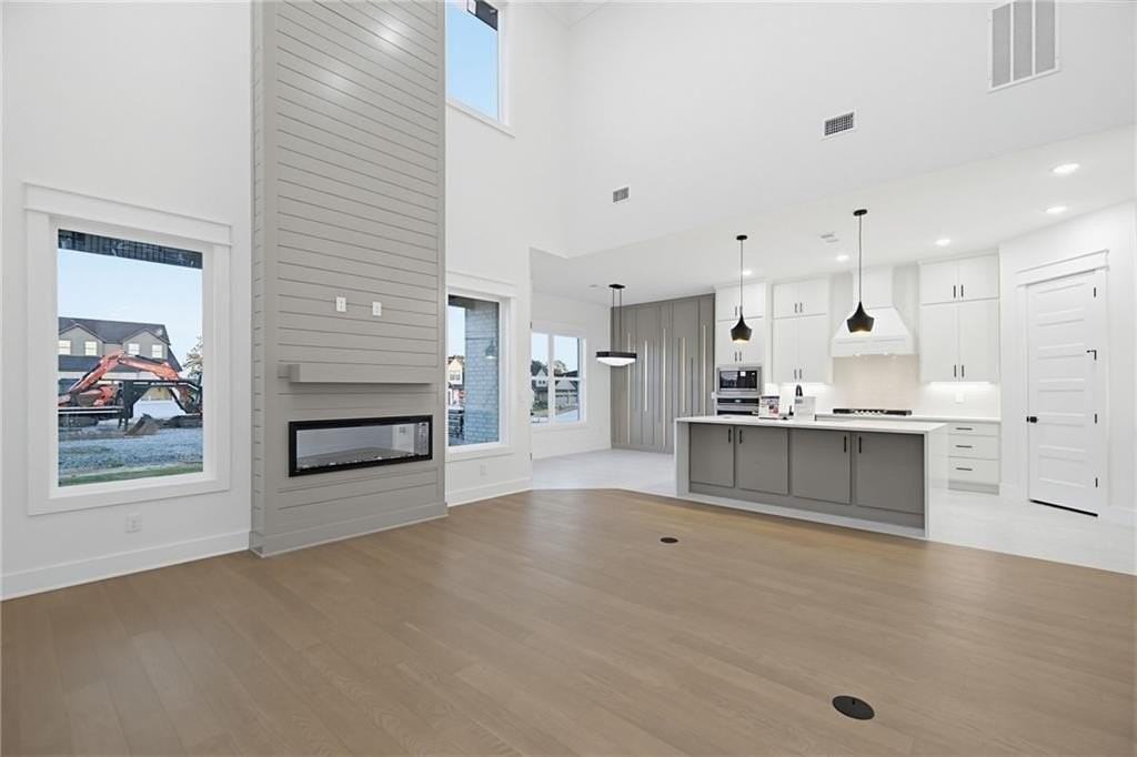 431 Hedge Dr - Photo 4 of 28