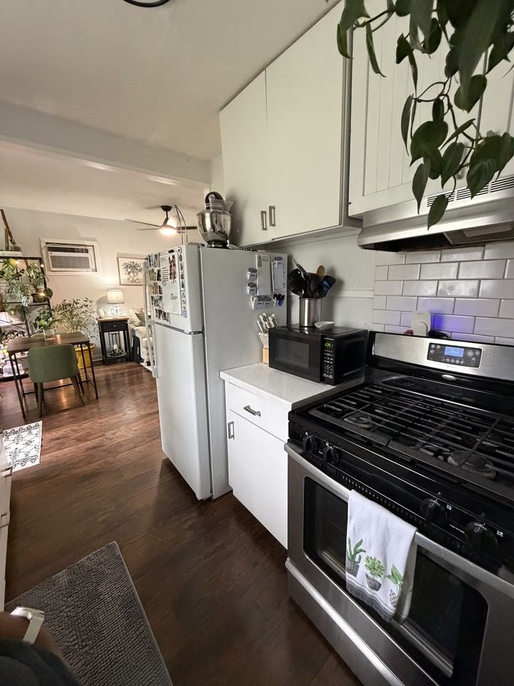 801 E 23rd St #1 - Photo 5 of 27