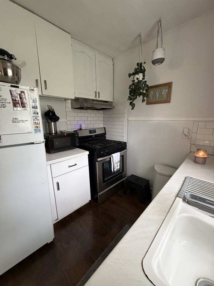 801 E 23rd St #1 - Photo 7 of 27