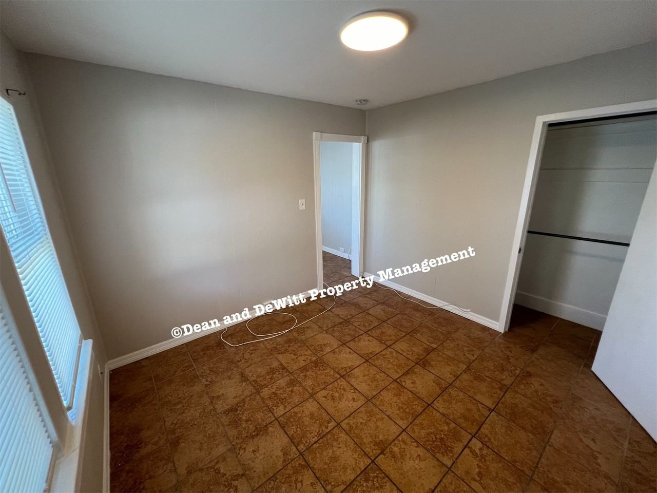 1009 Turner St #3 - Photo 5 of 16