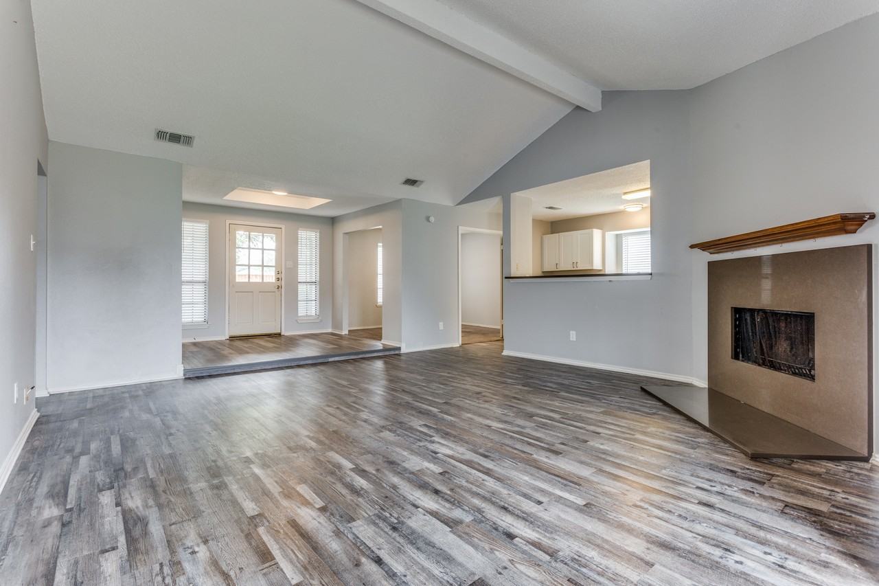 209 W Schreiber St #1 - Photo 6 of 19