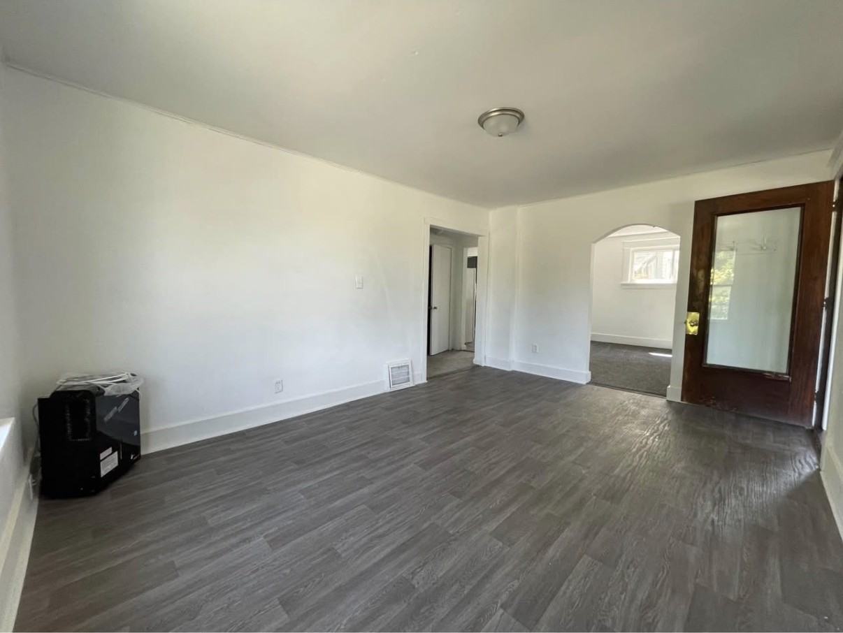 420 Haney Ave #1 - Photo 3 of 15