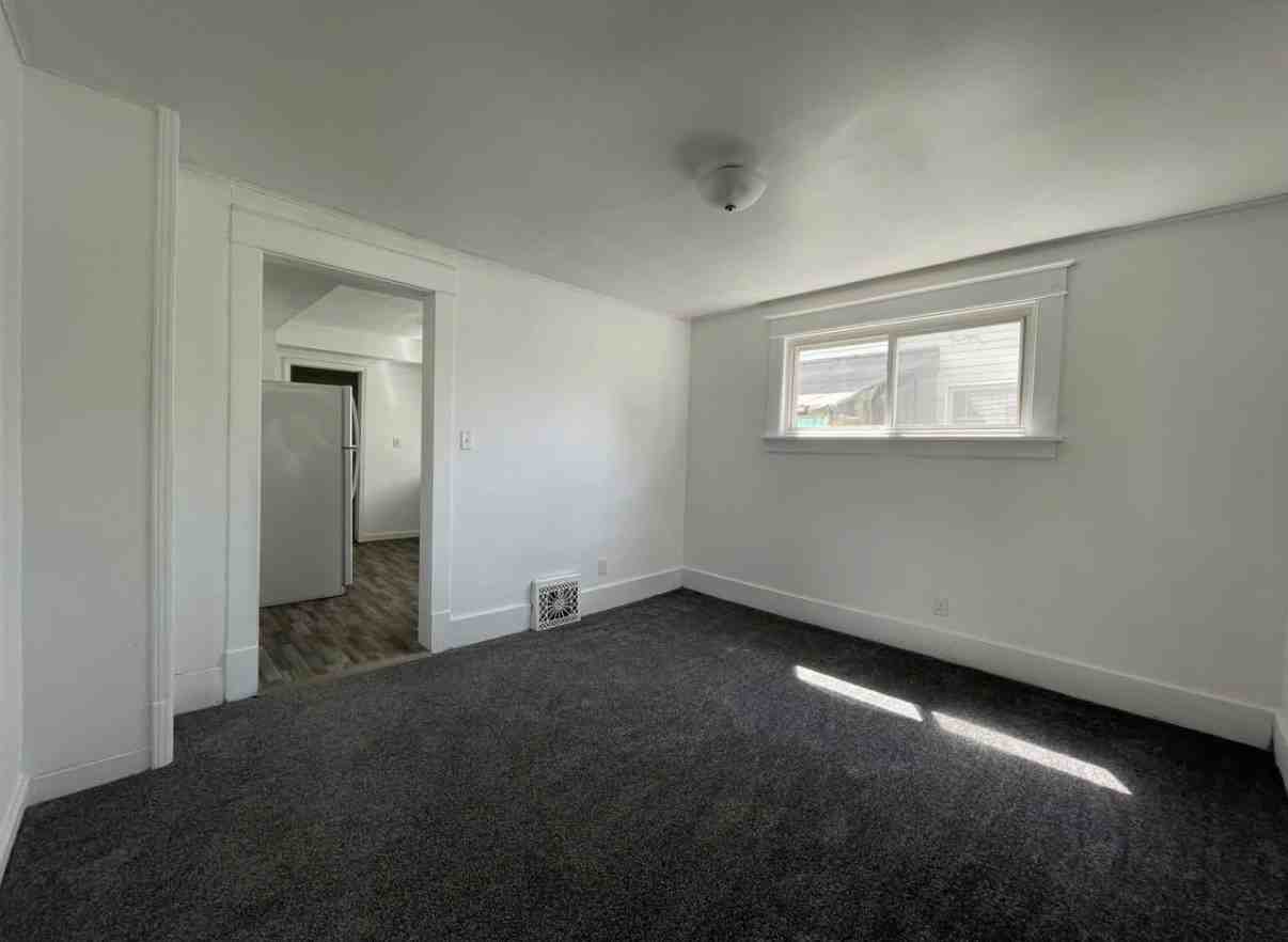 420 Haney Ave #1 - Photo 4 of 15