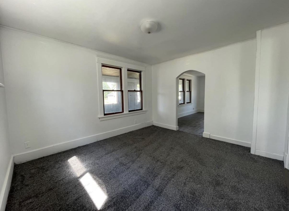 420 Haney Ave #1 - Photo 5 of 15