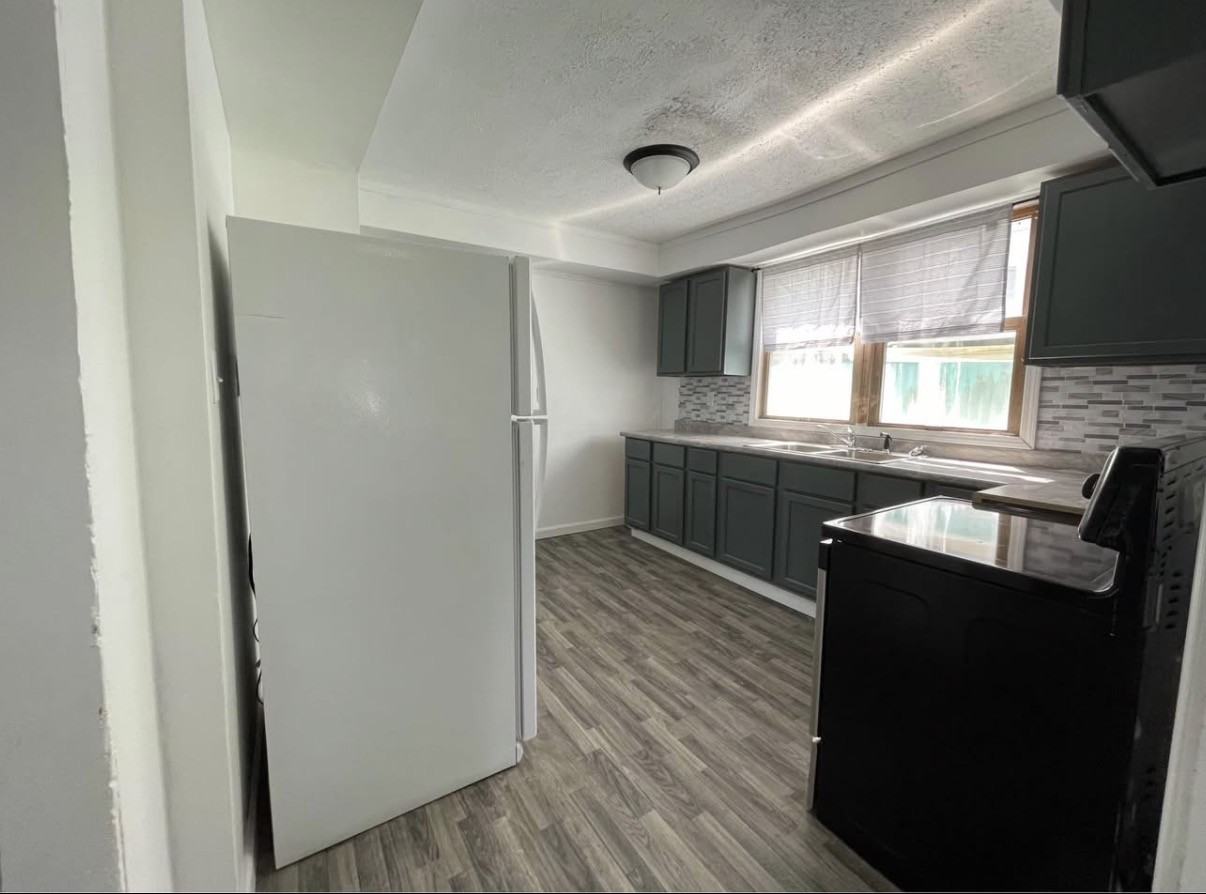 420 Haney Ave #1 - Photo 6 of 15