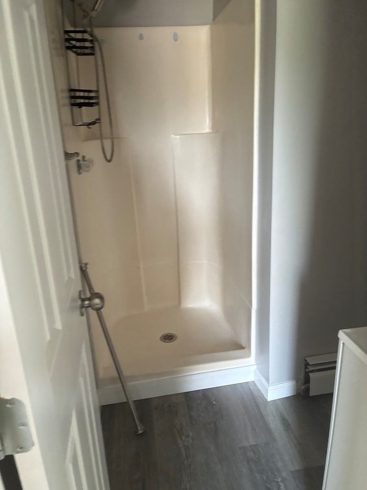 725 East Monroe StreetApt 7 #7 - Photo 2 of 4