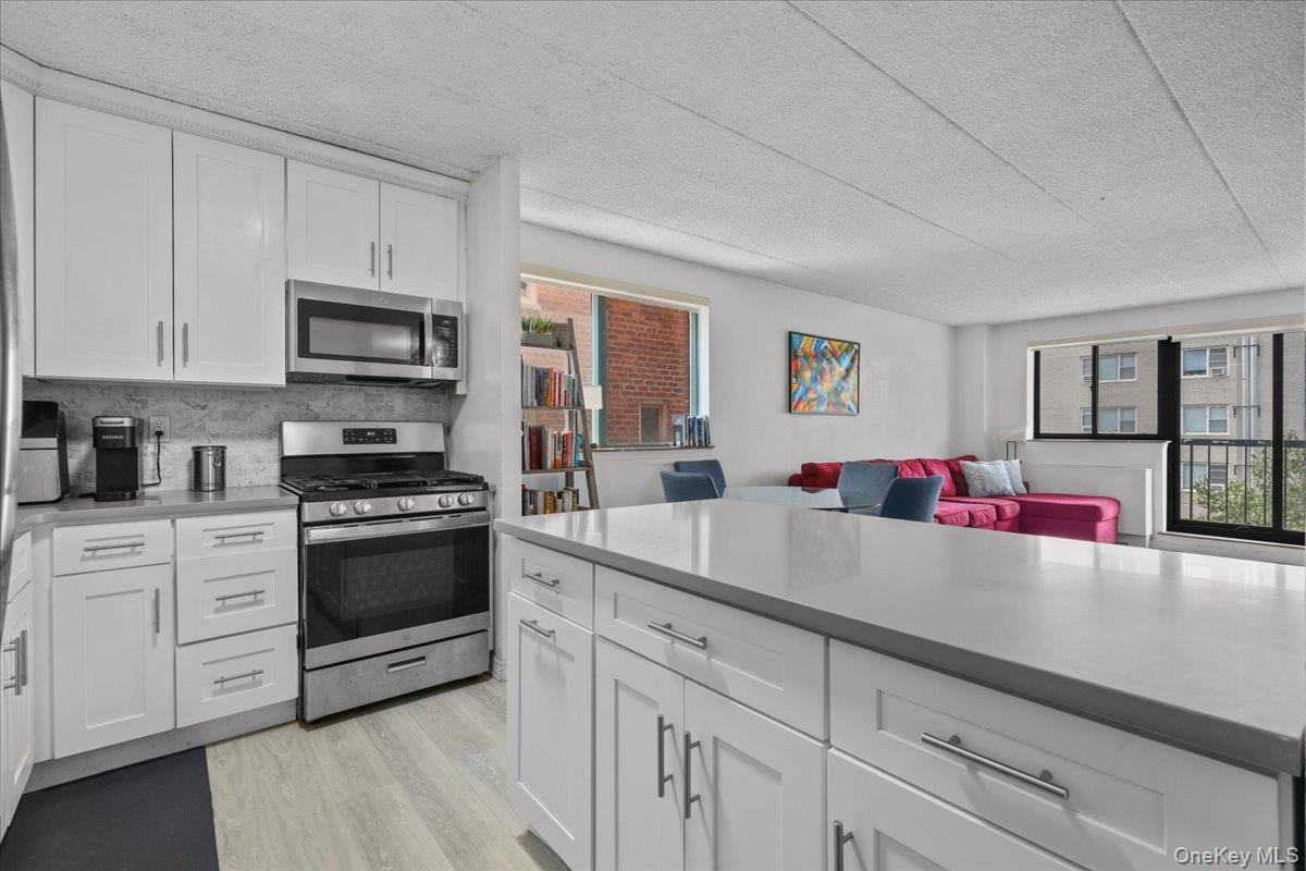 3220 Fairfield Ave - Photo 6 of 17