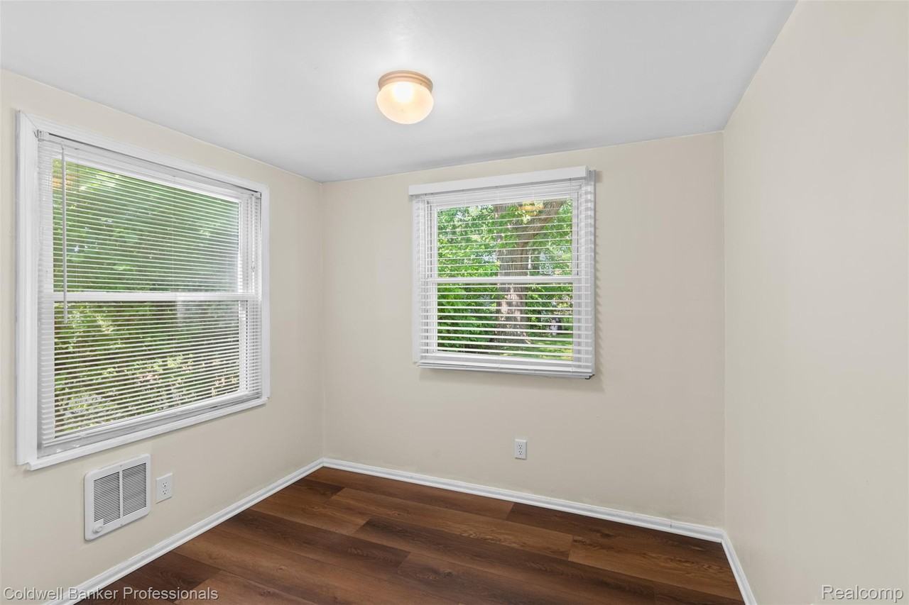 3203 Goodrich St - Photo 7 of 19