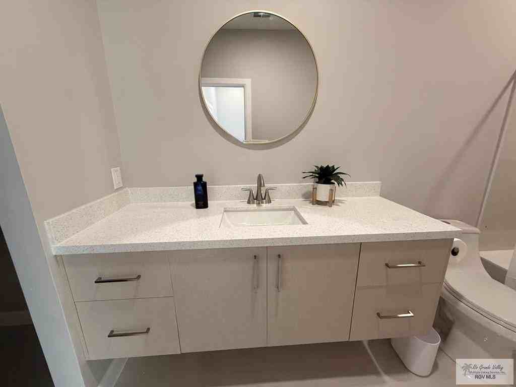 122 Canteros Dr - Photo 4 of 9
