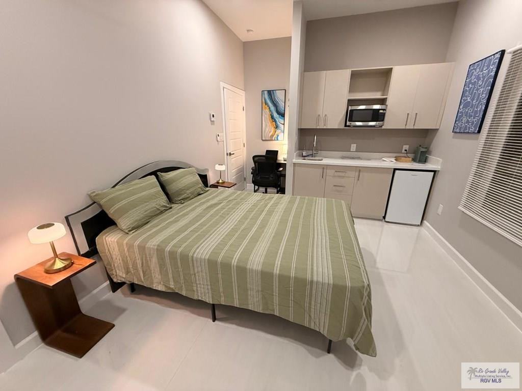 122 Canteros Dr - Photo 6 of 9