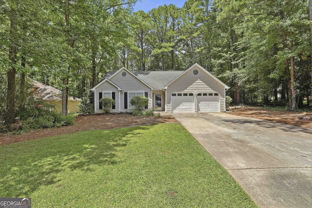 518 Longwood Ln - Photo 2 of 38