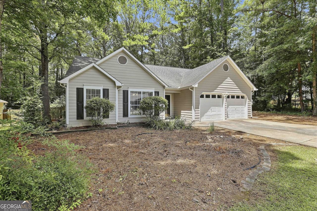 518 Longwood Ln - Photo 3 of 38