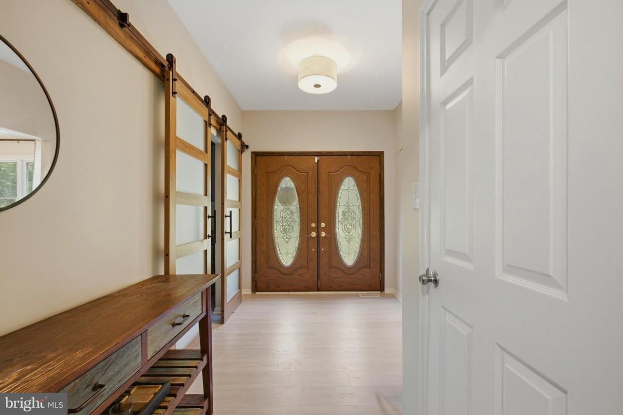 2641 Dogwood Ln - Photo 4 of 41