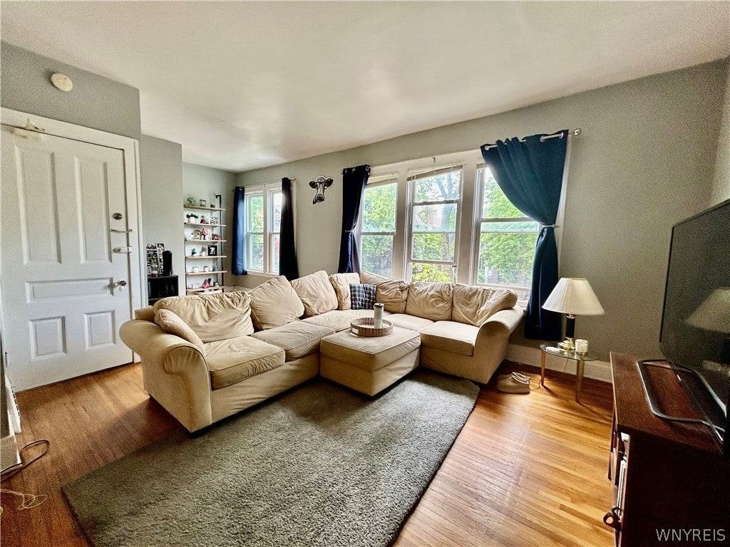 123 Highland Ave - Photo 2 of 11