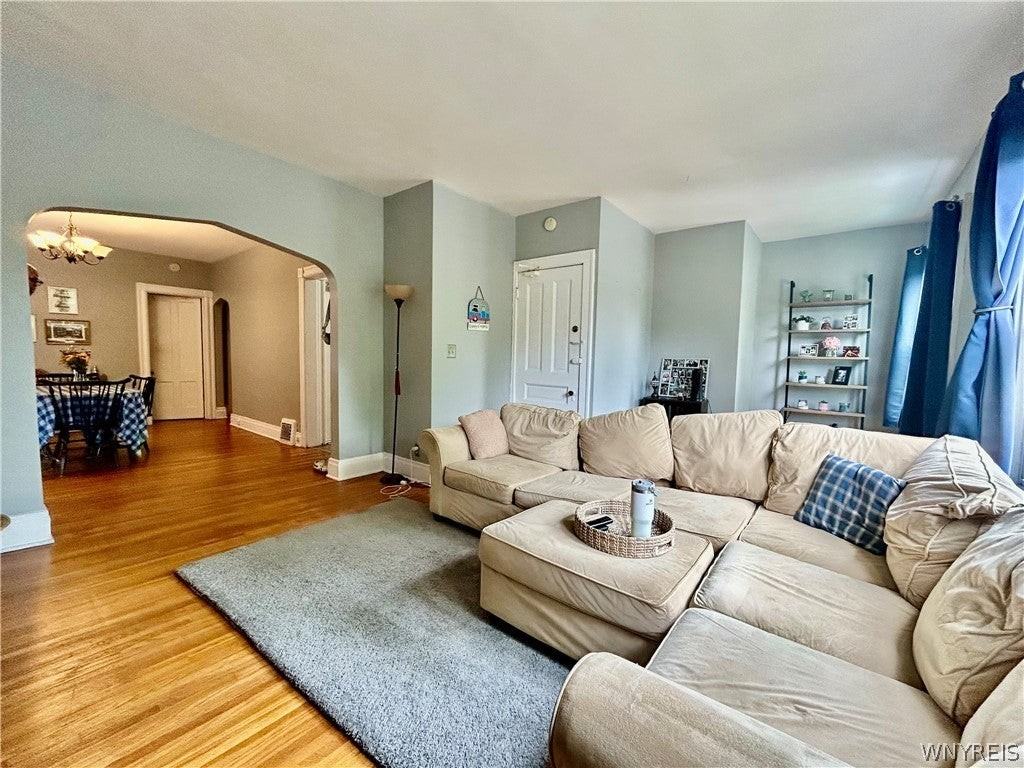 123 Highland Ave - Photo 3 of 11