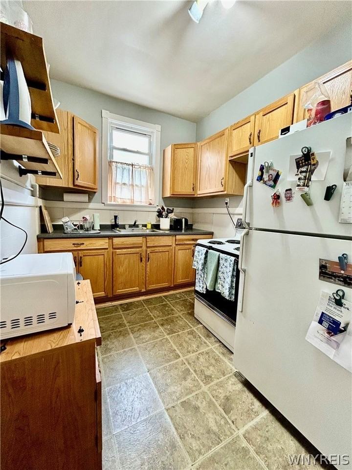 123 Highland Ave - Photo 6 of 11