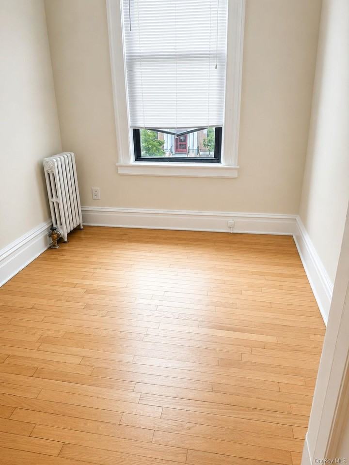 3216 31st Ave - Photo 5 of 8