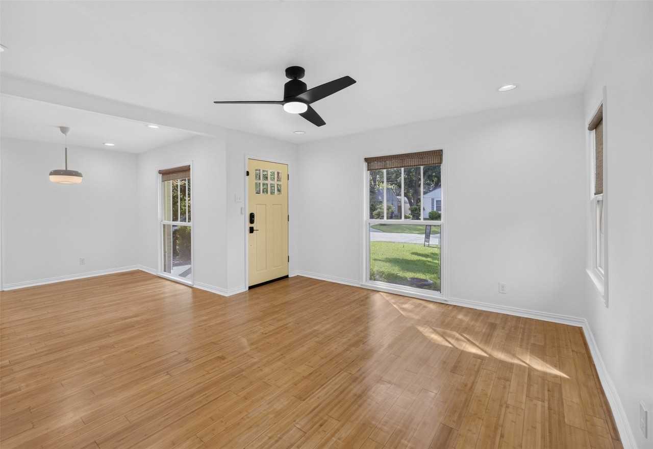 9518 Biscayne Blvd - Photo 5 of 33