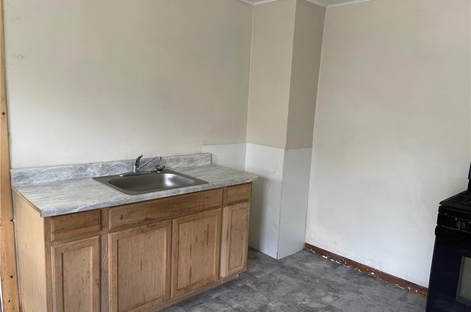 332 Quay St #1 - Photo 5 of 15