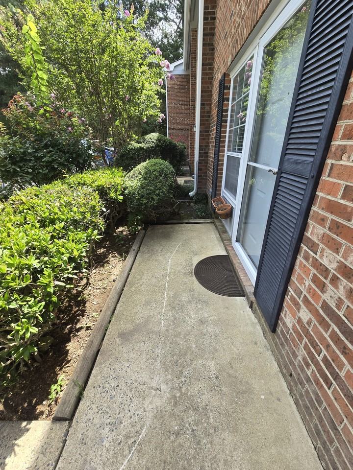 118 Chaucer Ct #1 - Photo 3 of 26