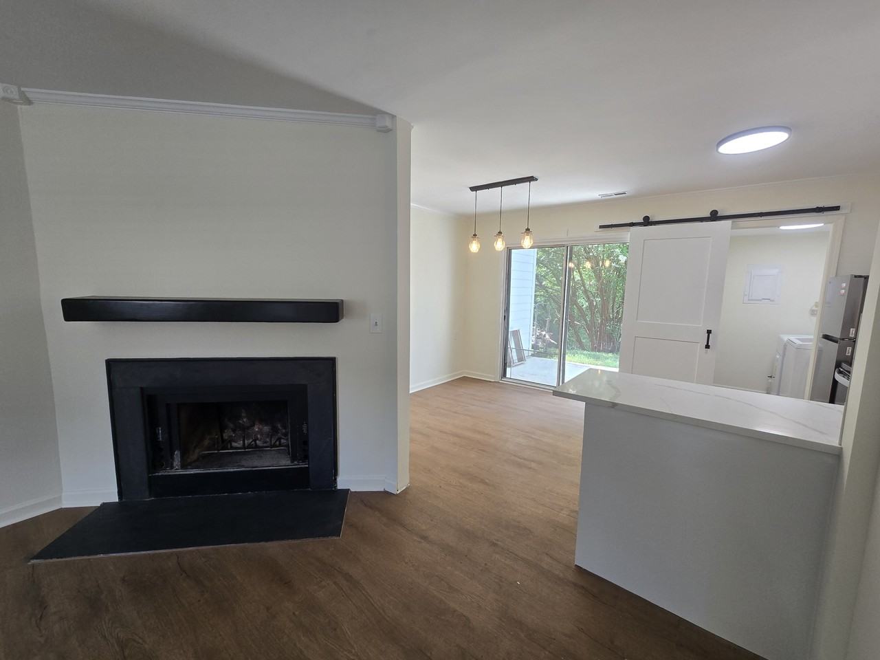 118 Chaucer Ct #1 - Photo 5 of 26