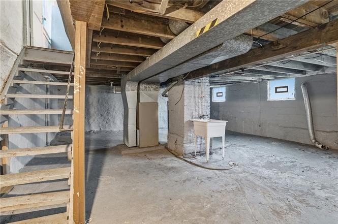 710 Catharine St #1 - Photo 2 of 7