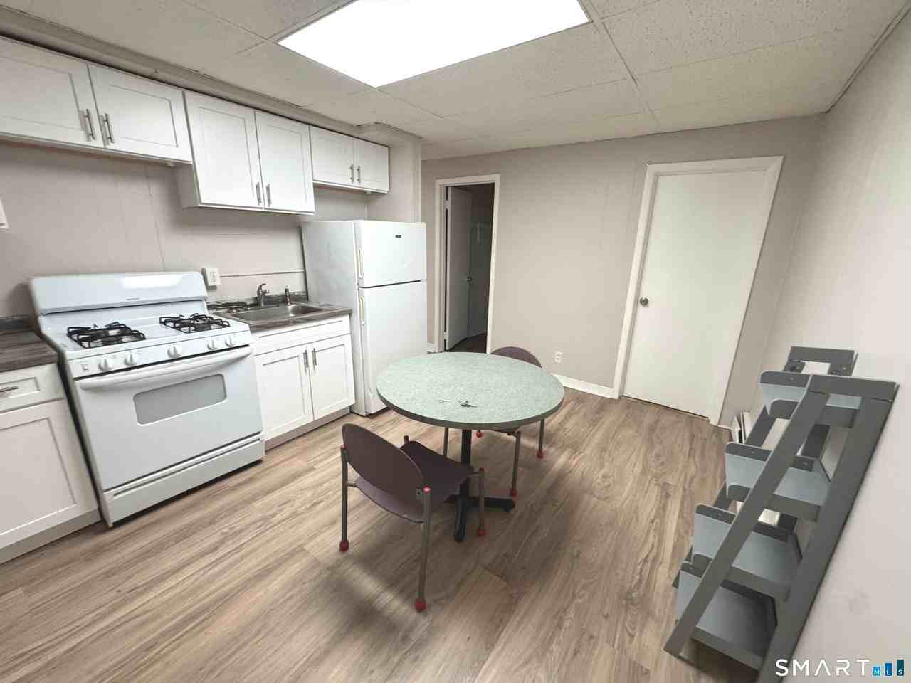 645 Burnside Ave - Photo 3 of 7