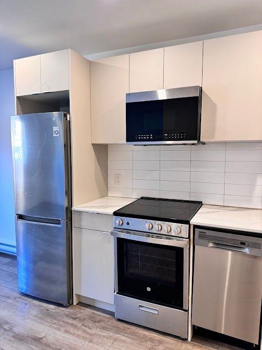 4295 Hochelaga - Photo 2 of 17
