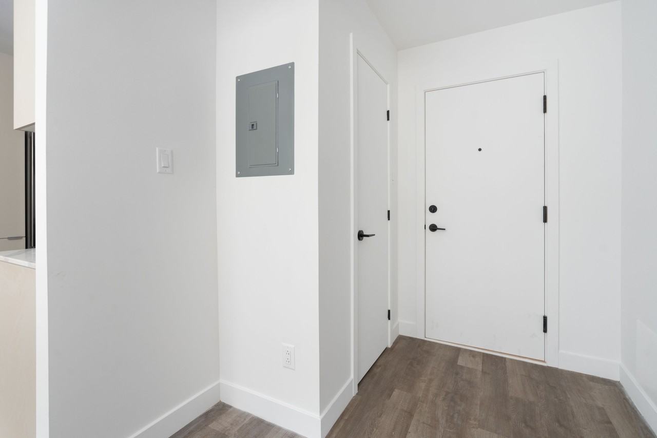 4295 Hochelaga - Photo 4 of 17