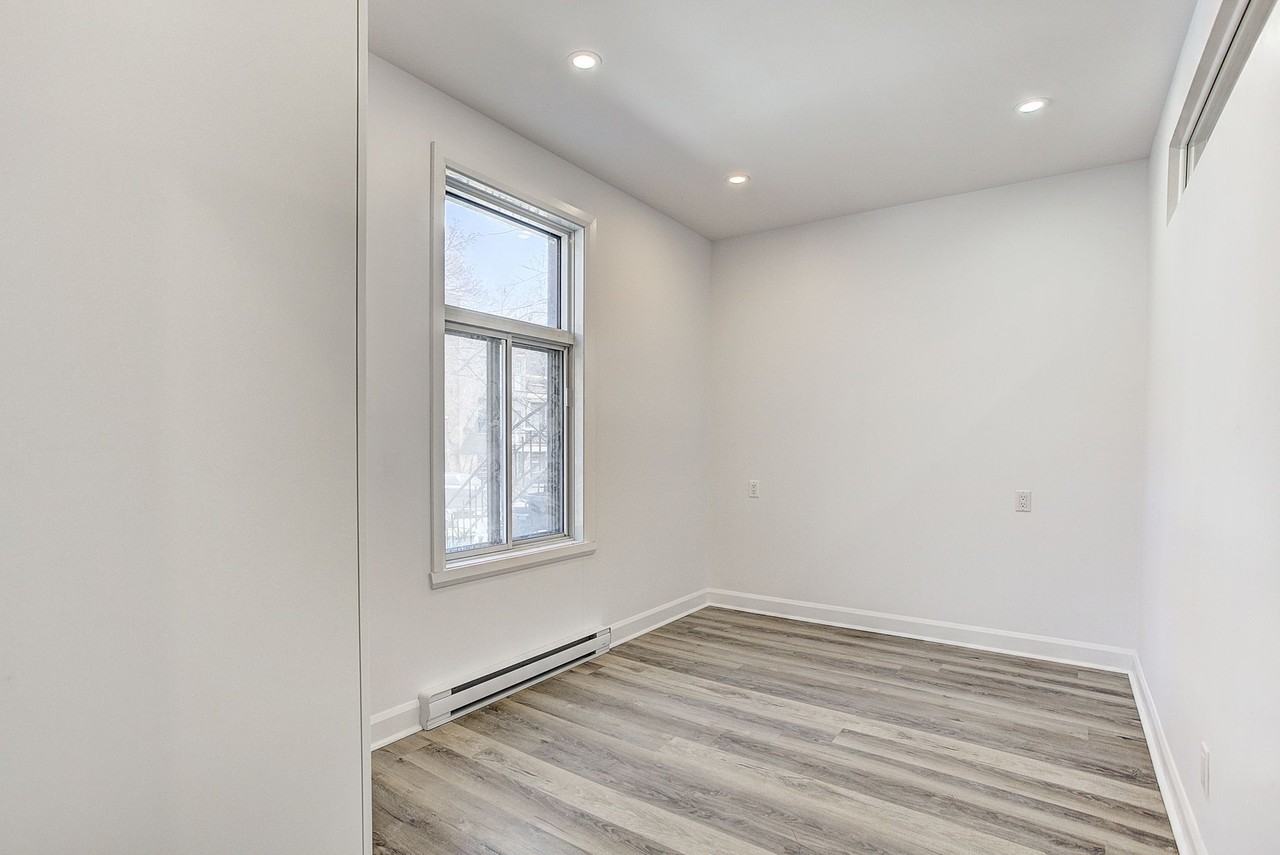 2376 Chapleau - Photo 6 of 28