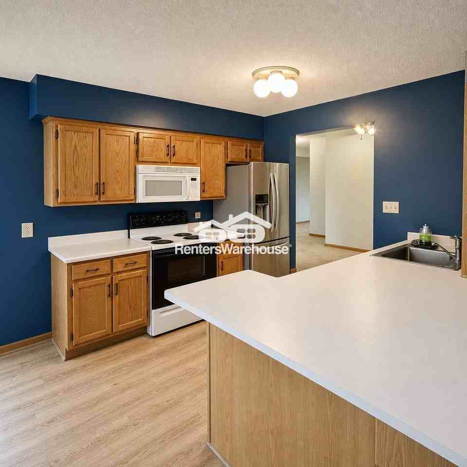 7226 Hunters Run - Photo 2 of 20