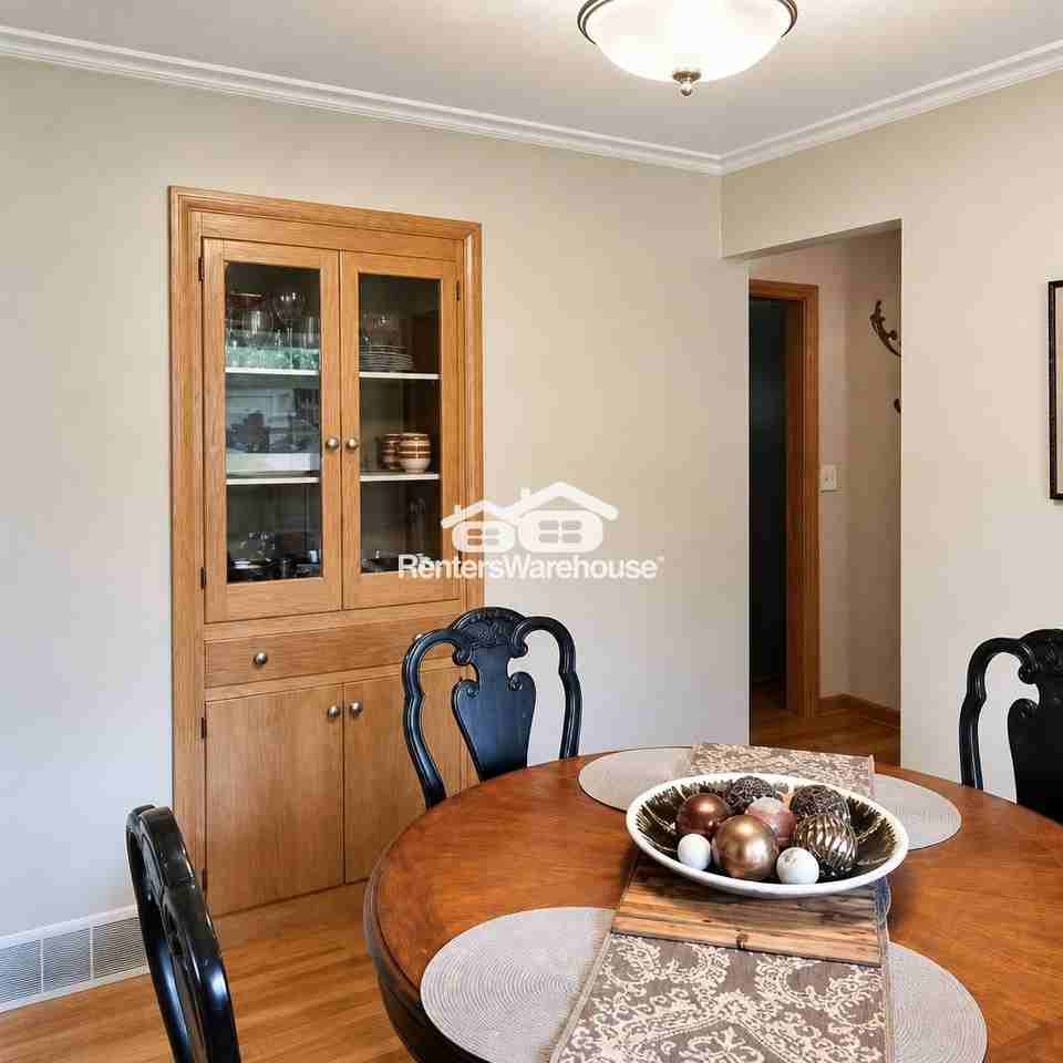 6613 Southdale Rd - Photo 5 of 16