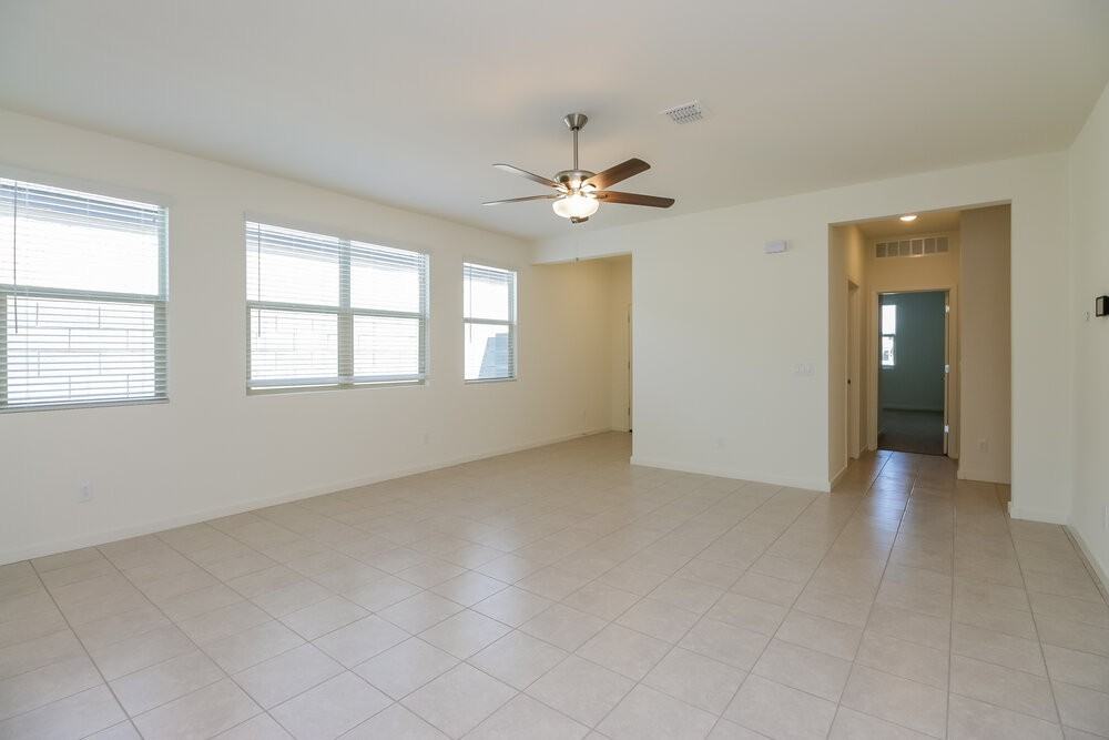 4227 W Coneflower Ln - Photo 4 of 17