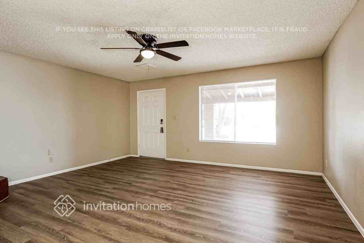 7556 W Turney Ave - Photo 3 of 17