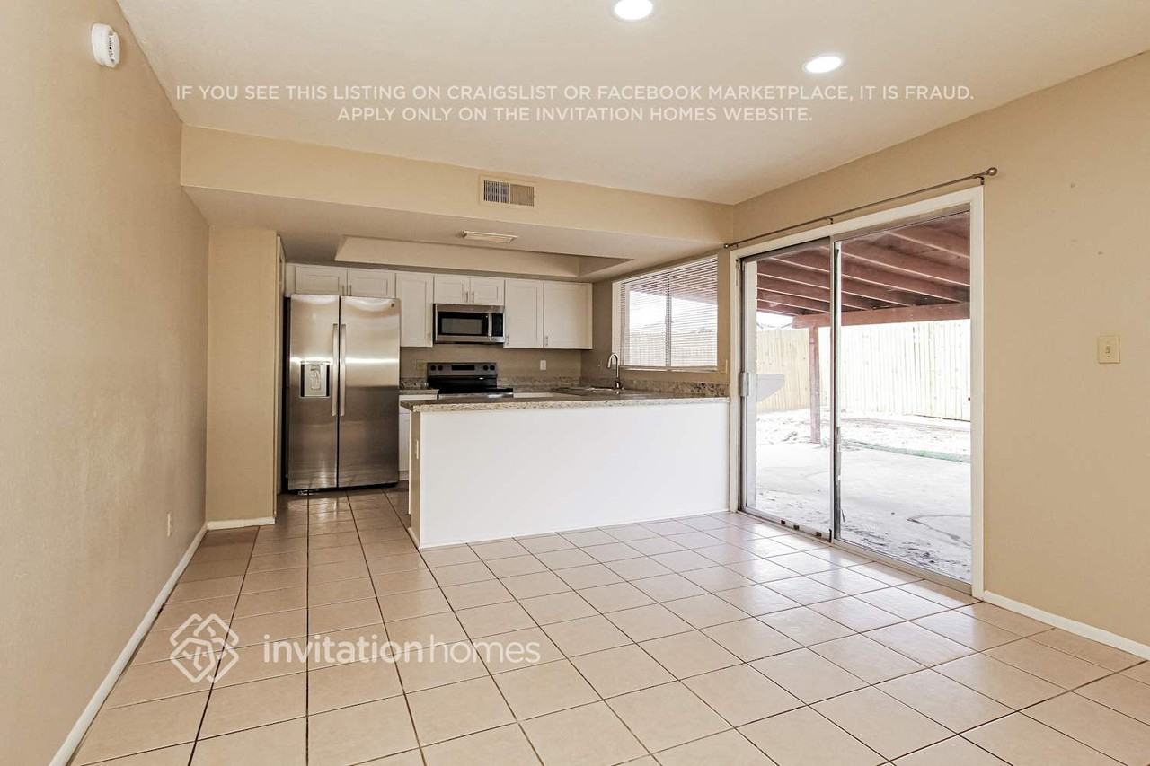 7556 W Turney Ave - Photo 5 of 17